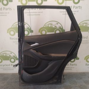 Puerta Trasera Derecha Chevrolet Tracker (05325967)