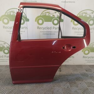 Puerta Trasera Izquierda Vw Bora (06418388)