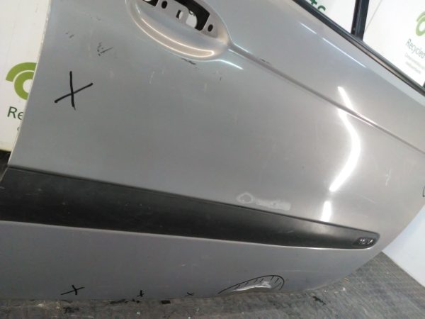 Puerta Delantera Derecha Renault Scenic (04391648)