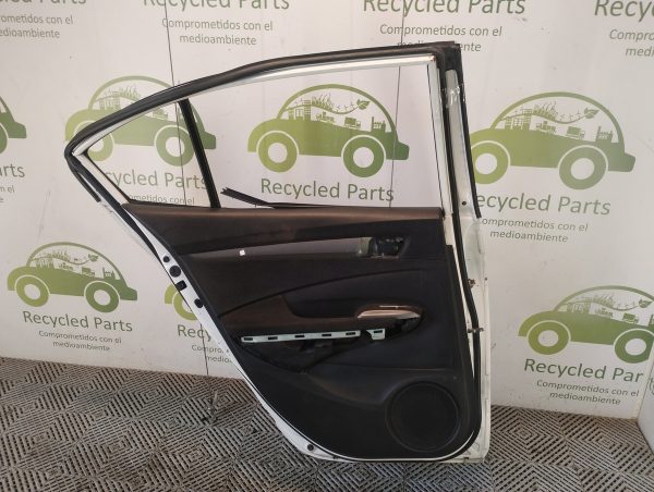 Puerta Trasera Izquierda Honda City (06317387)