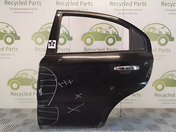 Puerta Trasera Izquierda Chevrolet Aveo (04705834)