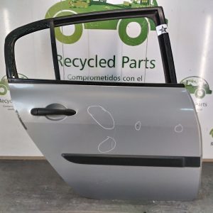 Puerta Trasera Derecha Renault Megane 2 4p (04410487)