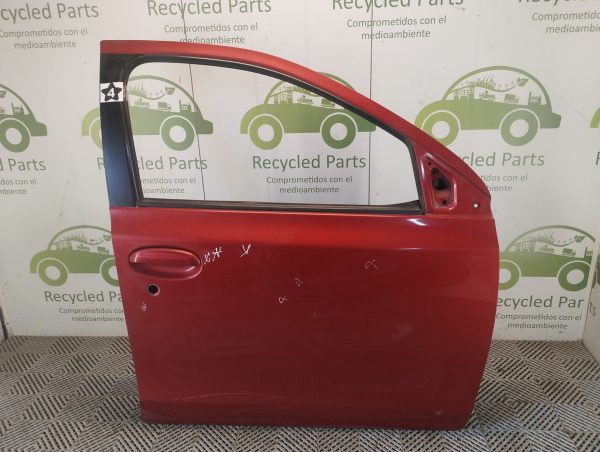 Puerta Delantera Derecha Toyota Etios (06530170)