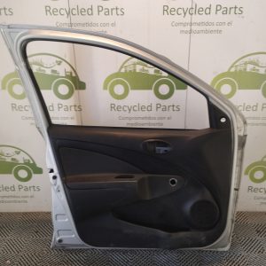Puerta Delantera Izquierda Toyota Etios (05919495)