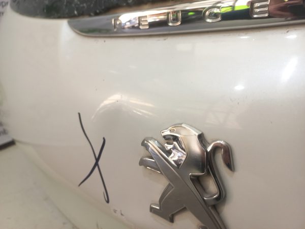 Porton Trasero Peugeot 208 (05287478) Lp*