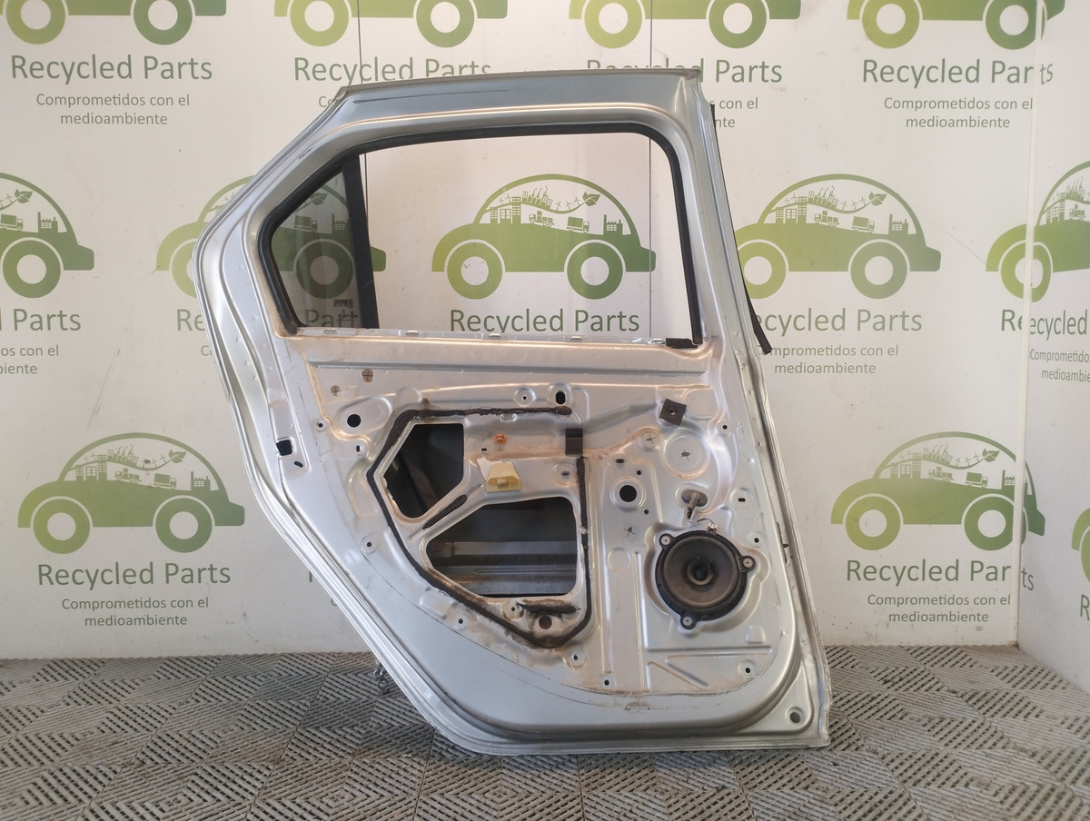 Puerta Trasera Izquierda Renault Logan Ln (05374860)