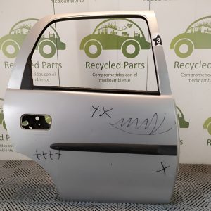 Puerta Trasera Derecha Chevrolet Corsa (05132800)