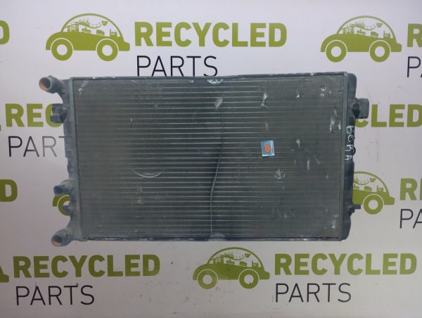 Radiador De Agua Vw Bora 1.9 (04522861) Lp