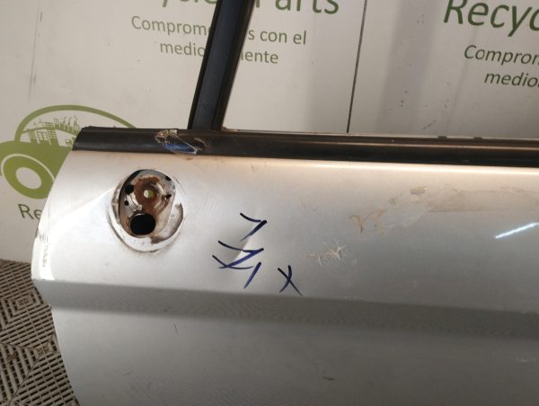 Puerta Delantera Izquierda Ford Fiesta Kd (05909763)