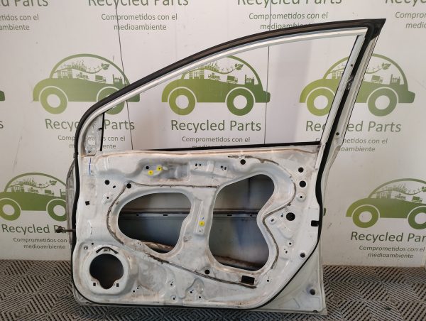 Puerta Delantera Derecha Honda City (04898845)
