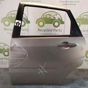 Puerta Trasera Izquierda Ford Focus F1 (04798656)