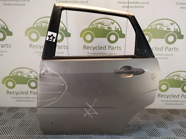 Puerta Trasera Izquierda Ford Focus F1 (04798656)