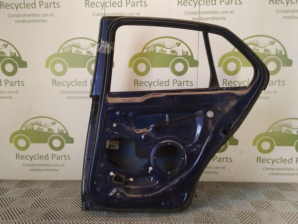 Puerta Trasera Derecha Vw Vento Lv (05402638)