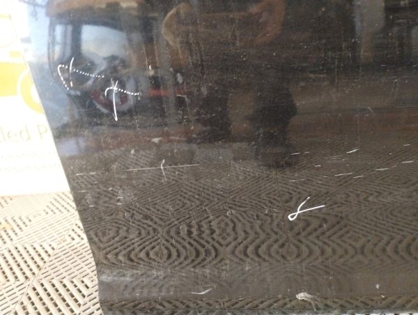 Puerta Delantera Derecha Vw Vento Lv (05235678)