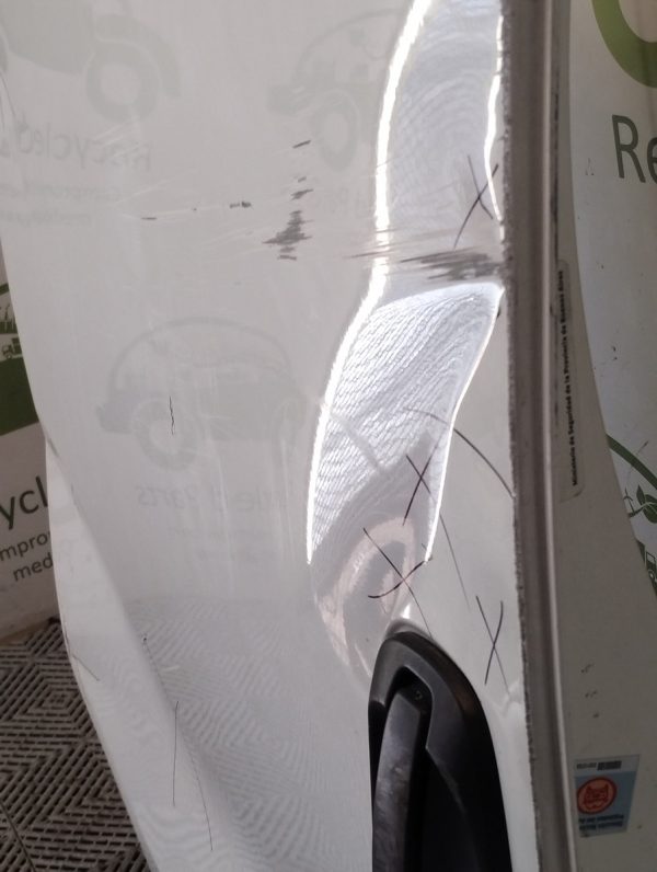 Puerta Trasera Derecha Fiat Qubo (05813708)