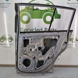 Puerta Trasera Derecha Nissan Tiida 5p (00999072)