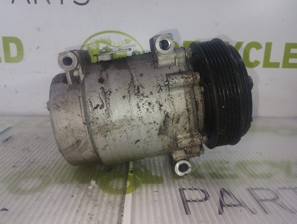 Compresor De A/a Citroen C4 Cactus 1.6 (04871726)