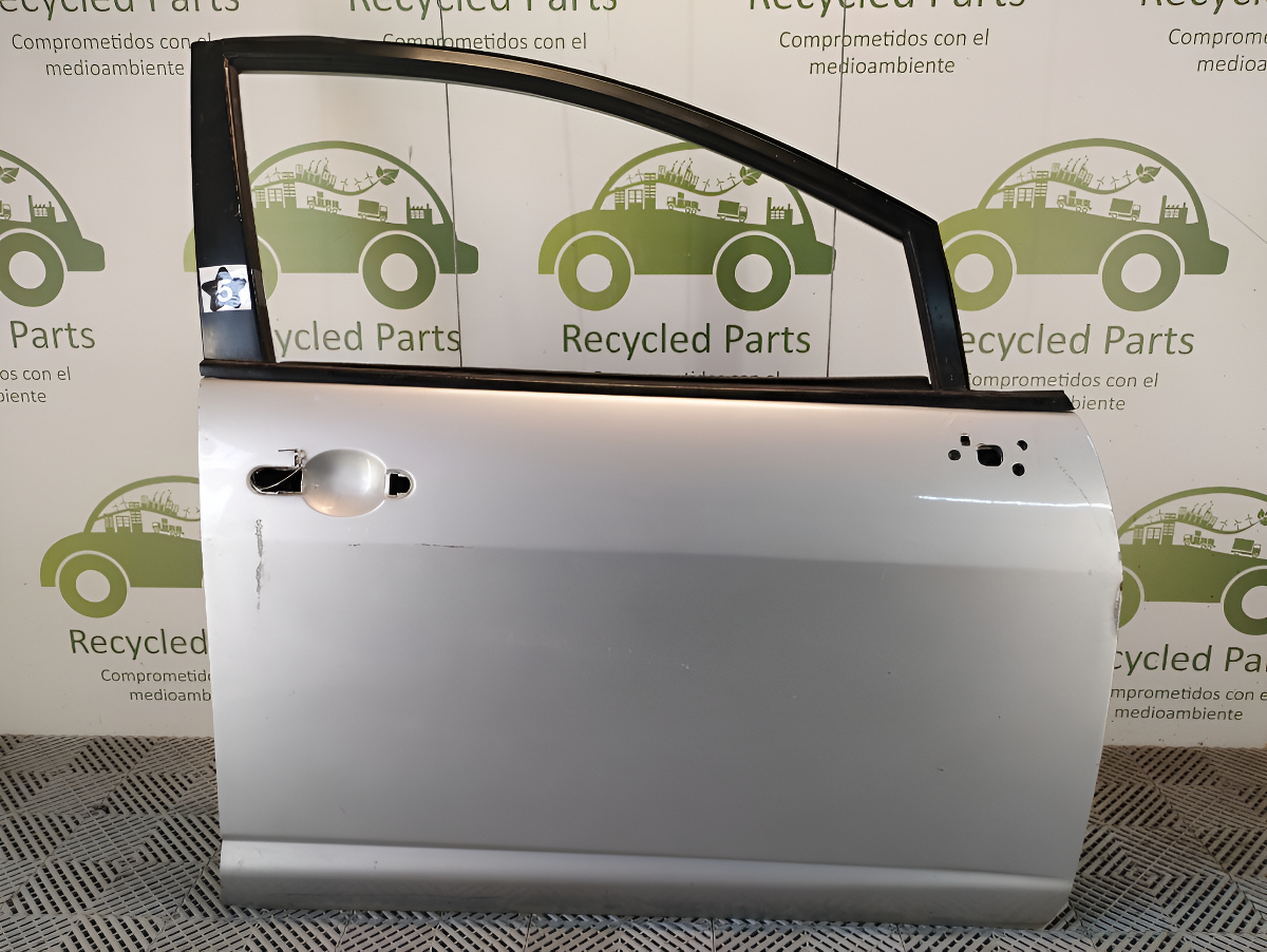 Puerta Delantera Derecha Nissan Tiida (04862211)