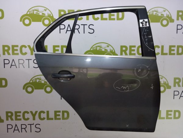 Puerta Trasera Derecha Vw Vento Lv (04835779) Lp