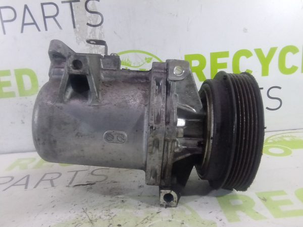 Compresor De A/a Renault Sandero 1.6 (05683758)