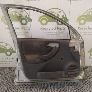 Puerta Delantera Izquierda Chevrolet Corsa 2 (06317848)
