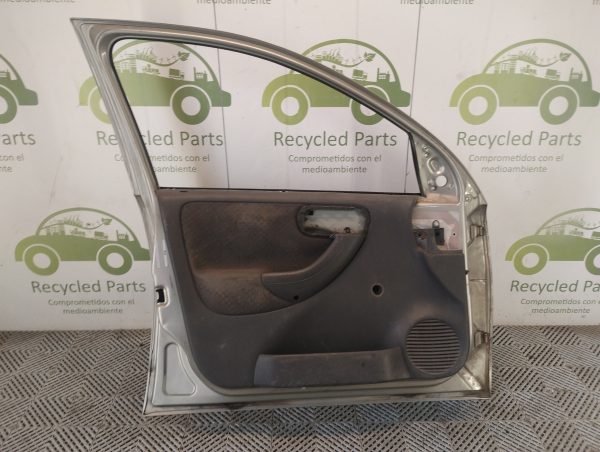 Puerta Delantera Izquierda Chevrolet Corsa 2 (06317848)