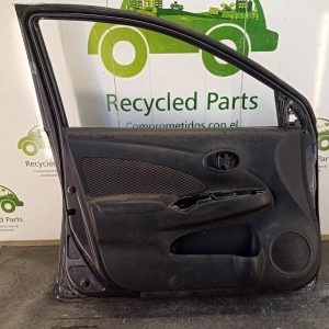 Puerta Delantera Izquierda Nissan Versa (04378788)