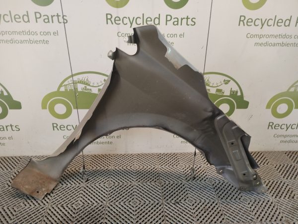 Guardabarro Izquierdo Toyota Corolla G11 (04694225)