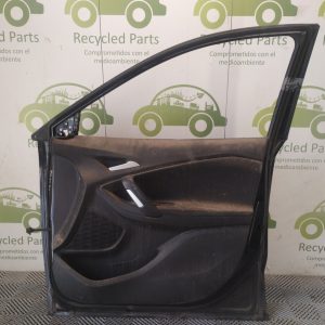 Puerta Delantera Derecha Chevrolet Tracker (05325971)