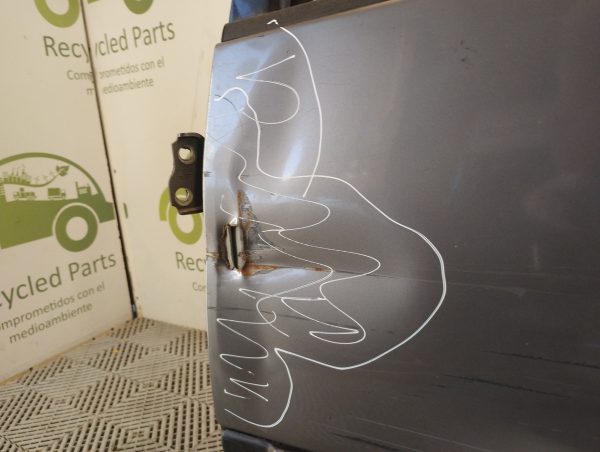 Puerta Trasera Izquierda Suzuki Swift (04824845)