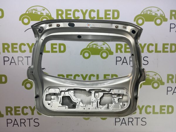Porton Trasero Nissan March (05242471) Lp