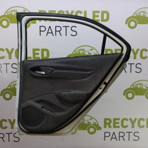 Puerta Trasera Derecha Chevrlet Onix (05634537) Lp