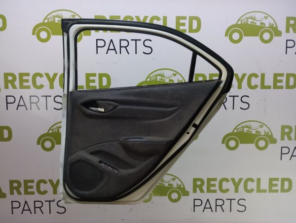 Puerta Trasera Derecha Chevrlet Onix (05634537) Lp