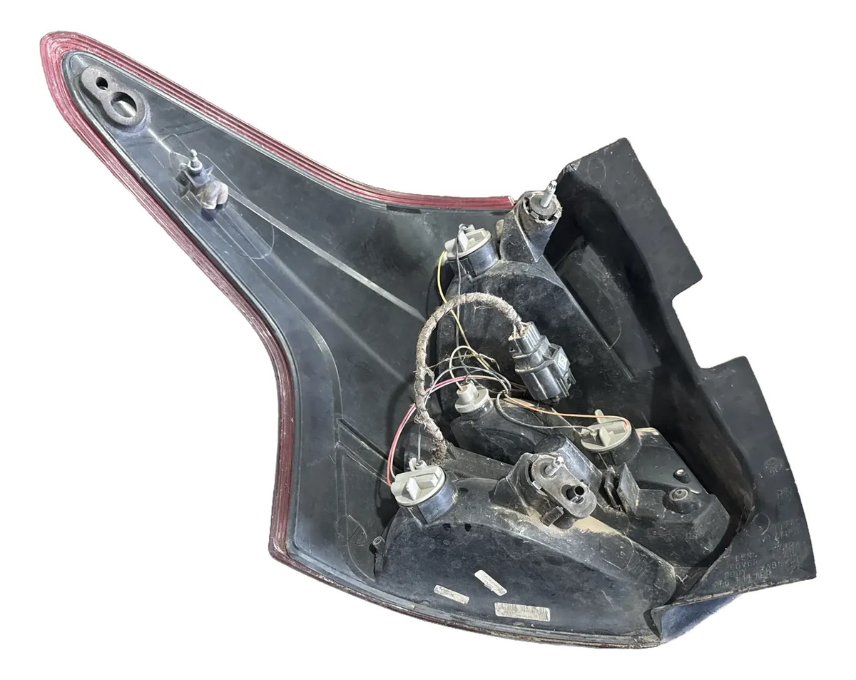 Faro Trasero Derecho Ford Focus 3 2014 Original (06898606)