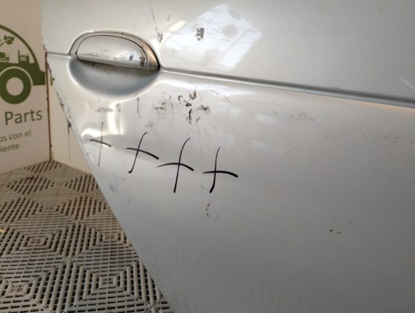 Puerta Trasera Derecha Renault Megane 1 (03010650)
