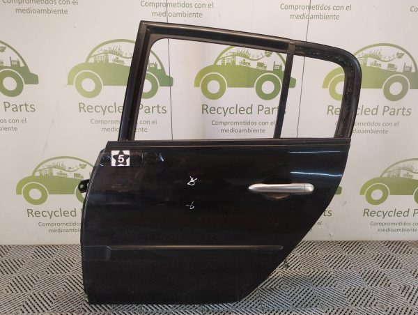 Puerta Trasera Izquierda Renault Megane 5p (05605170)