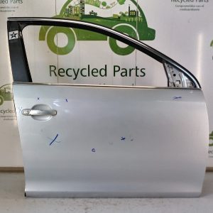 Puerta Delantera Derecha Vw Vento Lv (04342281)