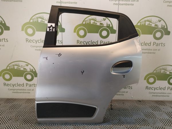 Puerta Trasera Izquierda Renault Kwid (04797438)