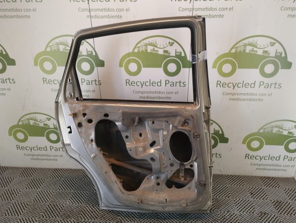 Puerta Trasera Izquierda Ford Focus 1 (06000880)