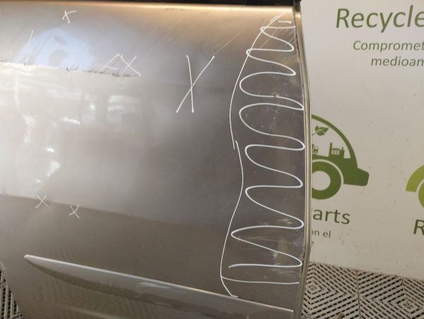 Puerta Trasera Derecha Honda Fit Li (04564048)