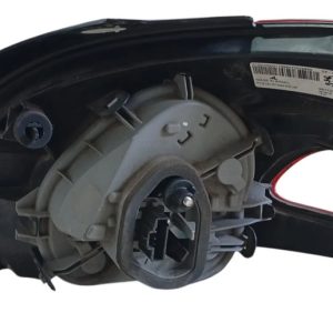 Faro Trasero Izquierdo Peugeot 208 2015 Orig (aa00001193)