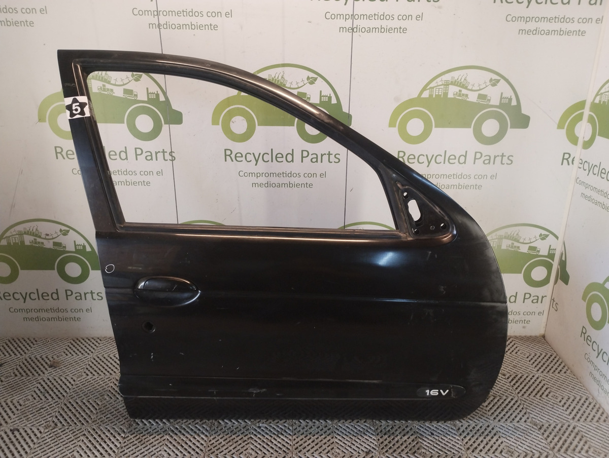 Puerta Delantera Derecha Renault Megane F1 (05481440)