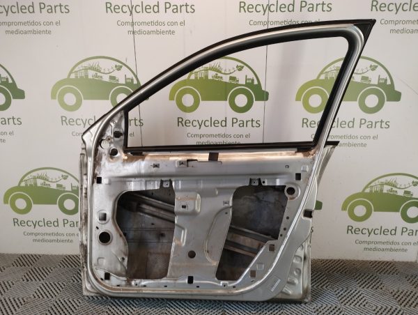 Puerta Delantera Derecha Renault Megane 2 (04814047)