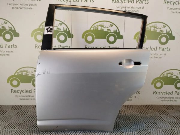 Puerta Trasera Izquierda Nissan Tiida 5p (04862216)