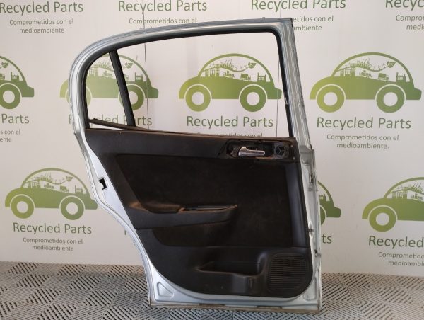 Puerta Trasera Izquierda Chevrolet Astra (04551138)