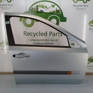Puerta Delantera Derecha Renault Laguna Ln (03281409)