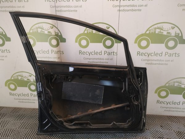 Puerta Delantera Izquierda Ford Fiesta Kd (05525409)