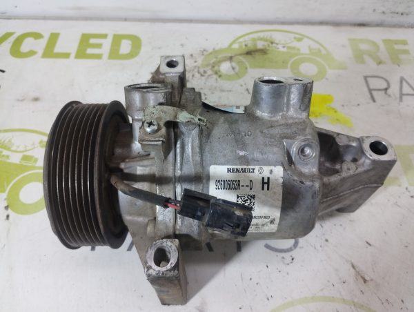 Compresor De A/a Renault Nuevo Sandero 1.6 (06413799)