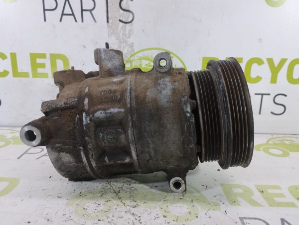 Compresor De A/a Vw Vento 2.5 (06120229)