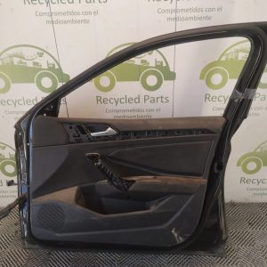 Puerta Delantera Derecha Vw Vento Ln (05028329)